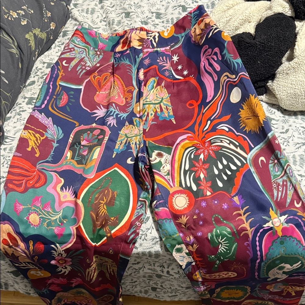 FARM Rio Multicolor Printed Straight-Leg Pants - Picture 6 of 6